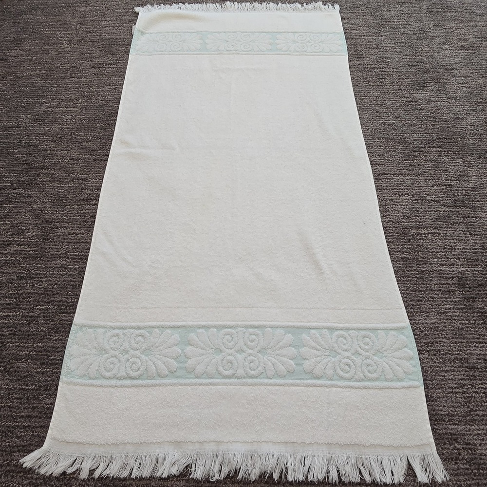 Vintage‎ Cannon Monticello Bath Towel Santa Cruz Sculpted Shells Fringe
